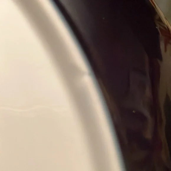 Beautiful & unique flower plate by Benaya by Innovative Ng ‘06. Gorgeous color❤️ - Picture 10 of 10